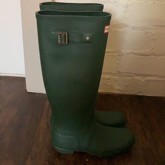 Women’s Hunter Rainboots - Picture 2 of 5